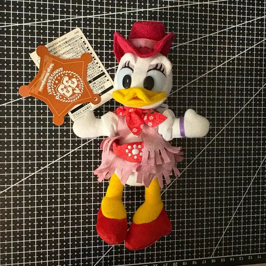 [BUNJANG] Disney Daisy Duck 33rd Anniversary Doll Keychain / 디즈니 데이지덕 33주년 도쿄 디즈니랜드 인형키링