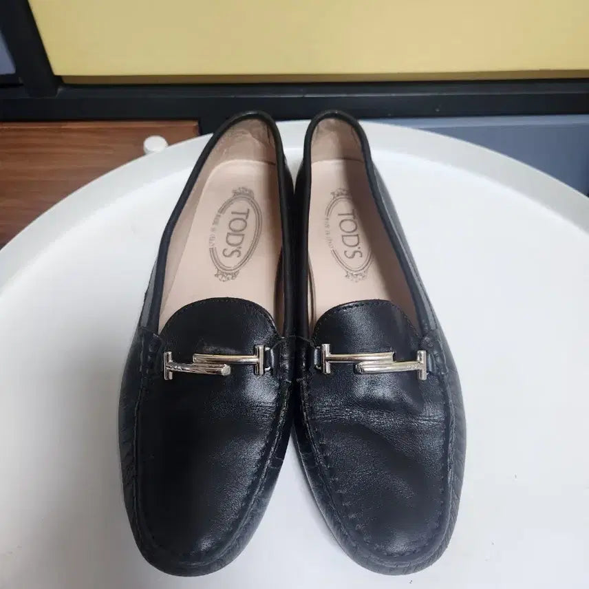 [BUNJANG] Tod's Ferragamo Black Leather Loafers / TOD'S 페라가모 블랙 로퍼 240