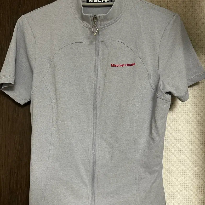 [BUNJANG] Mischief Mock Neck Zip-Up Short Sleeve Grayish Blue L / 미스치프 목크넥 집업 그레이시블루 L