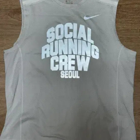 [BUNJANG] Nike Dri-FIT Social Running Crew Seoul Sleeveless T-Shirt / 나이키 드라이핏 민소매 티셔츠 'SOCIAL RUNNING CREW SEOUL'