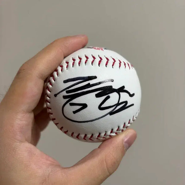 [BUNJANG] Lotte Giants Go Seung-min Autographed Baseball / 롯데자이언츠 고승민선수 싸인볼 판매합니다