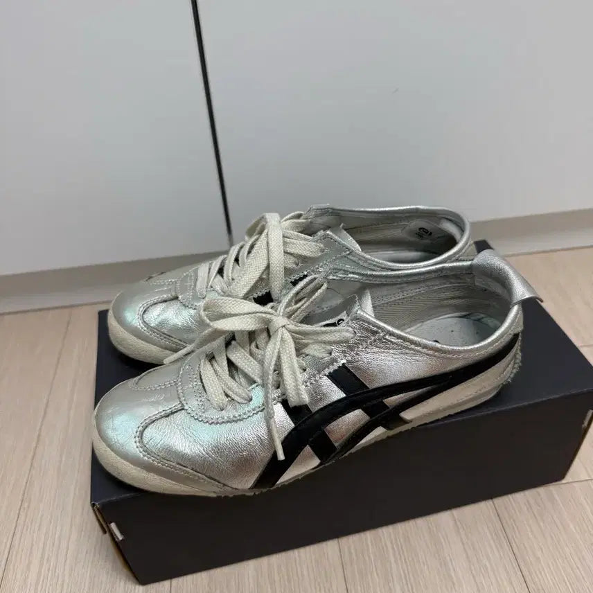 [BUNJANG] Onitsuka Tiger Mexico 66 Pure Silver Black / 오니츠카 타이거 멕시코 66 퓨어 실버 블랙 240