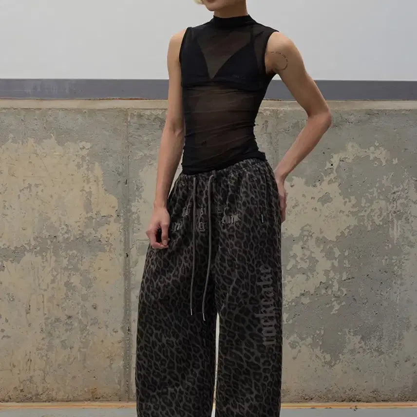 [BUNJANG] Rockcake Leopard Print Wide 2-Way Jogger Pants / 락케이크 레오파드 팬츠 Leopard Wide 2way Jogger