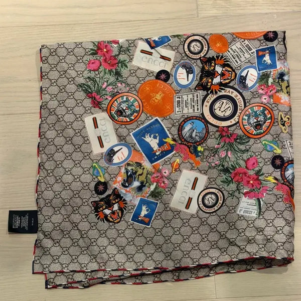 [BUNJANG] Gucci Courrier Collection GG Logo Large Scarf / 구찌의 쿠리에(Courrier) 컬렉션 GG 로고 대판 스카프