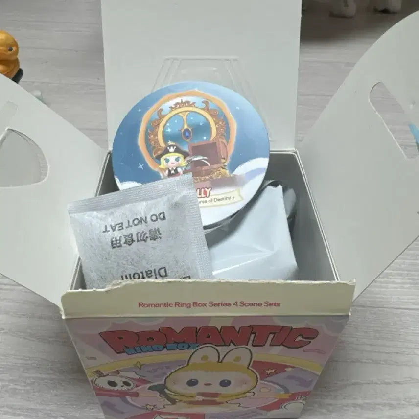 [BUNJANG] Popmart Molly Romantic Proposal Series 4 Figure / 팝마트 [로맨틱 프로포즈 시리즈 4] 몰리