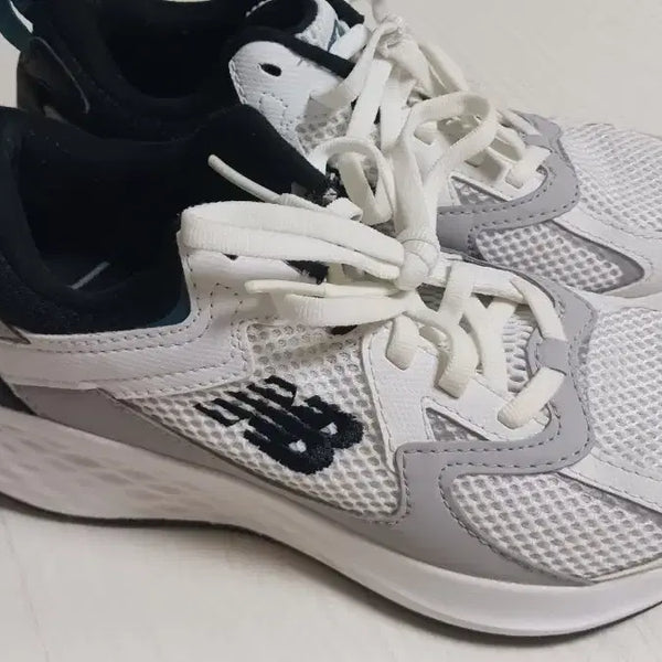 [BUNJANG] New Balance Unisex Running Shoes MRNXTMD / 뉴발란스 운동화 공용 런닝화 MRNXTMD //225