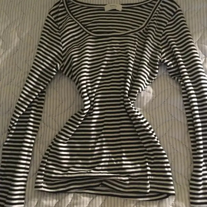 [BUNJANG] Stripe Long Sleeve T-Shirt / 개말라핏 스트라이프 긴팔티셔츠