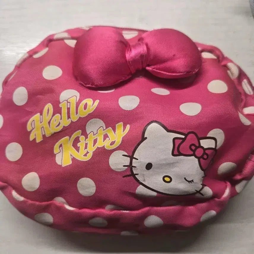 [BUNJANG] Hello Kitty Pink Dot Ribbon Pouch (USJ Classic) / 헬로키티 핑크 도트 리본 파우치 USJ 고전 제품