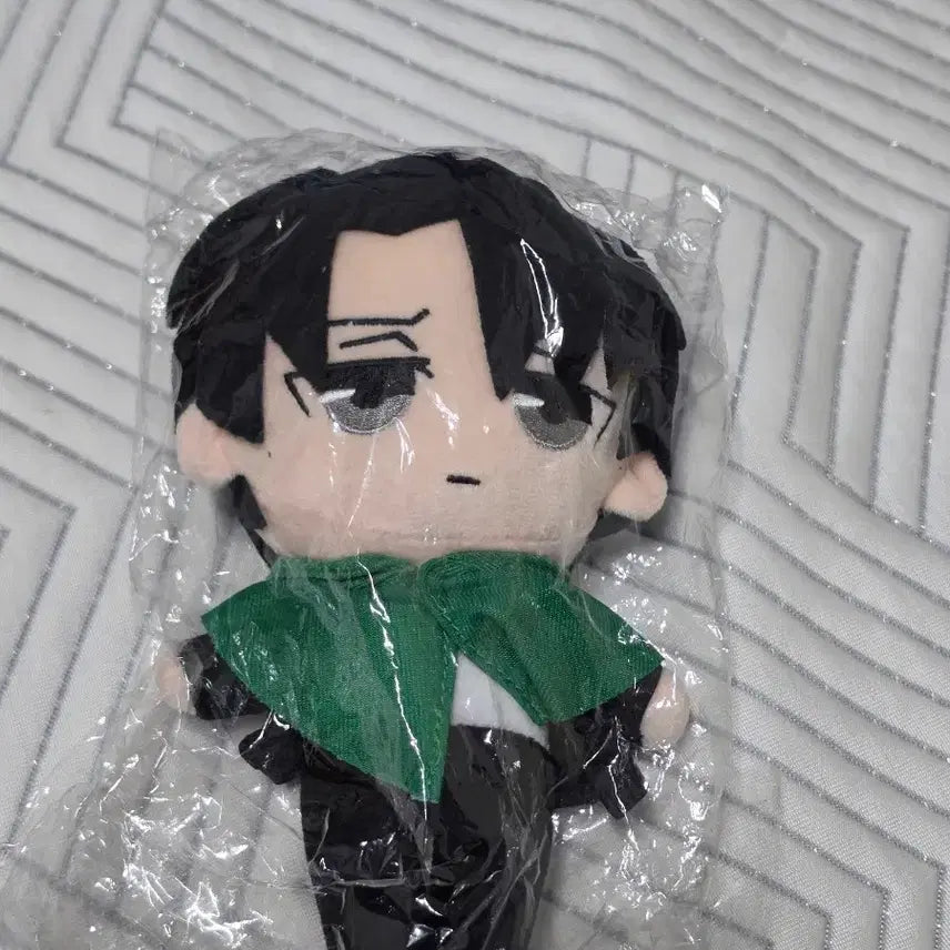 [BUNJANG] Attack on Titan Levi Plush Doll (Sealed) / [미개봉] 진격의 거인 진격거 리바이 인형
