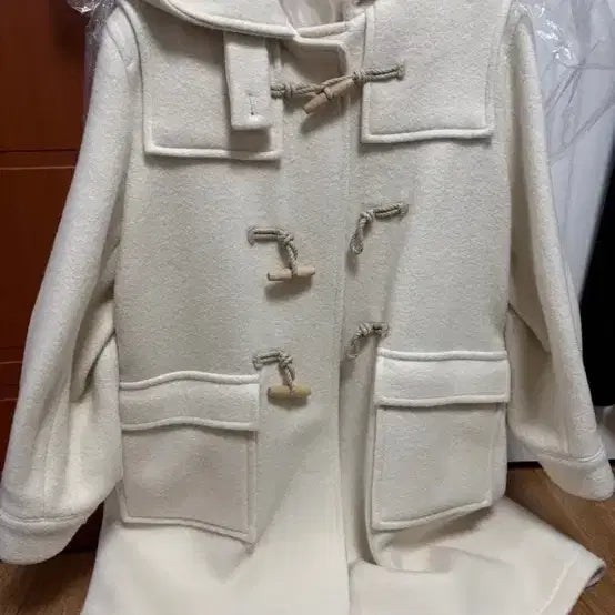 [BUNJANG] Nothing Written Toggle Coat Ivory / 낫띵리튼 더플코트 아이보리