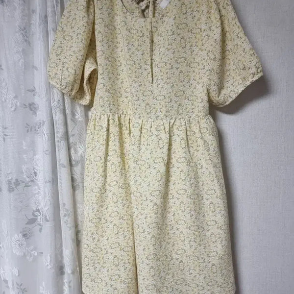 [BUNJANG] OZOC Yellow Flower Pattern Puff Sleeve Mini Dress / OZOC옐로우 플라워 패턴 퍼프소매 원피스