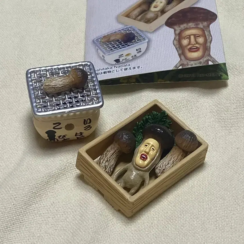 [BUNJANG] Re-Ment Kobito Zukan Gourmet Series No. 4 Premium Matsutake Mushroom (Box Included) / [희귀매물] 리멘트 식완 코비토즈칸 특선 미식 고급 송이버섯 (박스 포함)