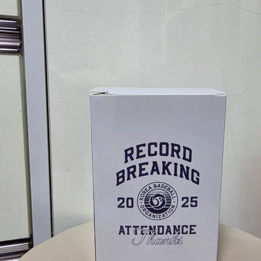 [BUNJANG] KBO Most Spectators Commemorative Color-Changing Mug / KBO 최다 관중 기념 변색컵