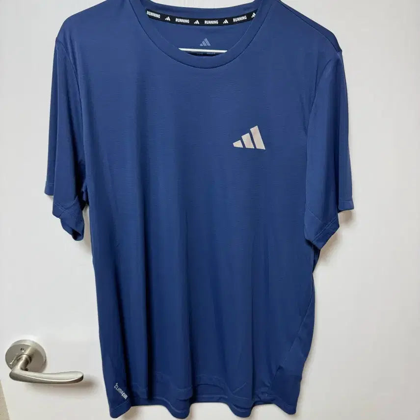 [BUNJANG] Adidas Running T-Shirt Navy/Beige / 아디다스 런닝티 팝니다.