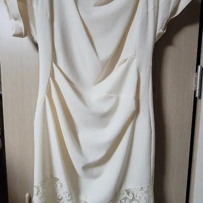 [BUNJANG] JJ JIGOTT Cream Lace Midi Dress Size 66 / 제이제이 지고트 크림색 레이스 원피스 66size