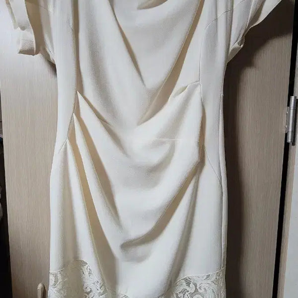 [BUNJANG] JJ JIGOTT Cream Lace Midi Dress Size 66 / 제이제이 지고트 크림색 레이스 원피스 66size