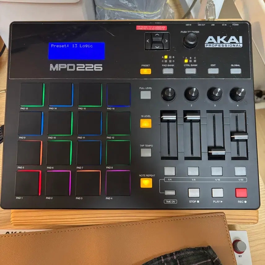[BUNJANG] Akai MPD226 Drum Pad / Akai mpd226 드럼패드 판매합니다.