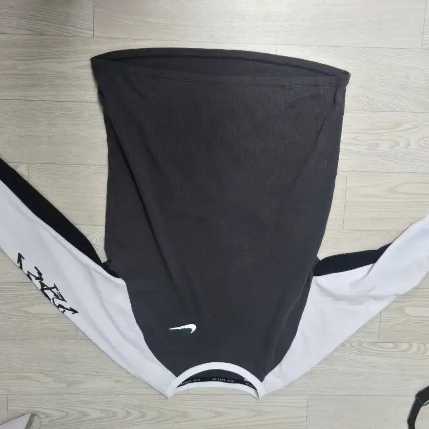 [BUNJANG] Nike Stride Dri-FIT Waffle Crewneck Running Top Black/Dark Hazel / 나이키 스트라이드 드라이핏 와플 크루넥 러닝 탑 블랙 다크 헤이즐