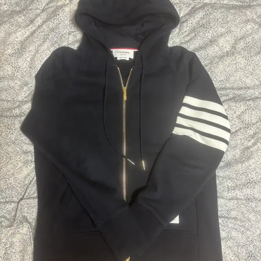 [BUNJANG] Thom Browne Four-Bar Hoodie Zip-Up Size 3 (L) / 톰브라운 4선 후드집업 사이즈3