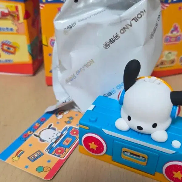 [BUNJANG] Sanrio Pochacco Cassette Radio Figure (Sealed) / 산리오 포차코 카세트 라디오 피규어_봉지 미개봉