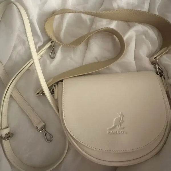 [BUNJANG] Kangol Luna Half Moon Crossbody Bag Ivory / 캉골 루나 하프문 크로스백 아이보리