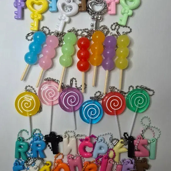 [BUNJANG] Assorted Charms Keychain Bundle / 열쇠 모양/막대사탕/알파벳 키링 천원키링