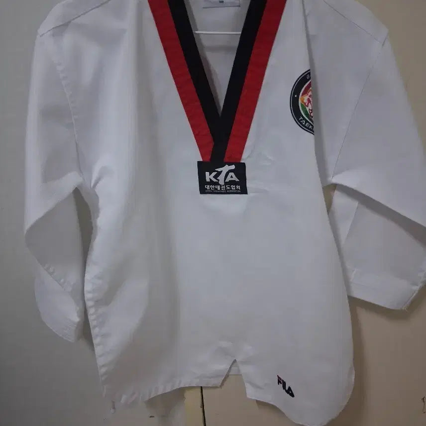 [BUNJANG] Fila Yongin University Baekho Taekwondo Dobok Uniform (160 Size) - Long Sleeve & Pants / 휠라 용인대학교 백호태권도 도복 160 사이즈 상하의 긴팔&긴바지
