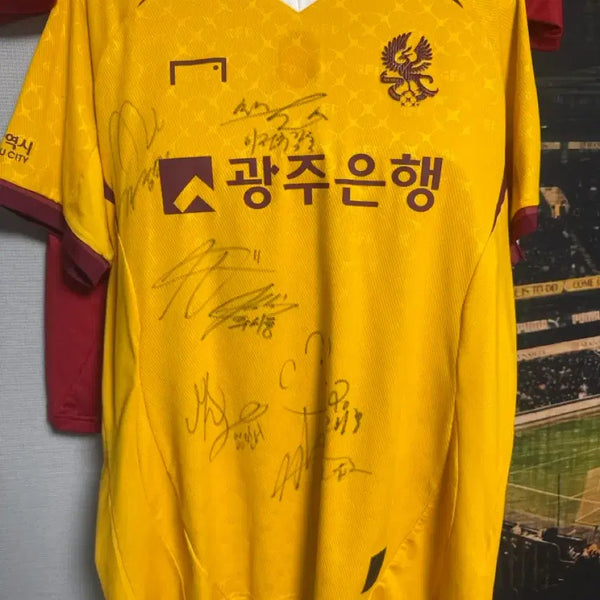 [BUNJANG] Gwangju FC 2025 Season Uniform Signed by 2026 Squad / 광주fc 25시즌 유니폼 26시즌 선수단 전원 싸인 유니폼 팝니다