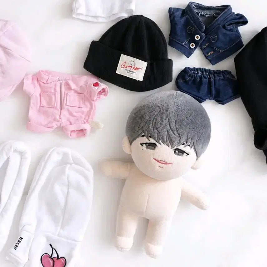 [BUNJANG] Kang Daniel Odd Daniel Doll with Outfits Bundle Set / 강다니엘 인형 오드녤 양도합니다 옷포함