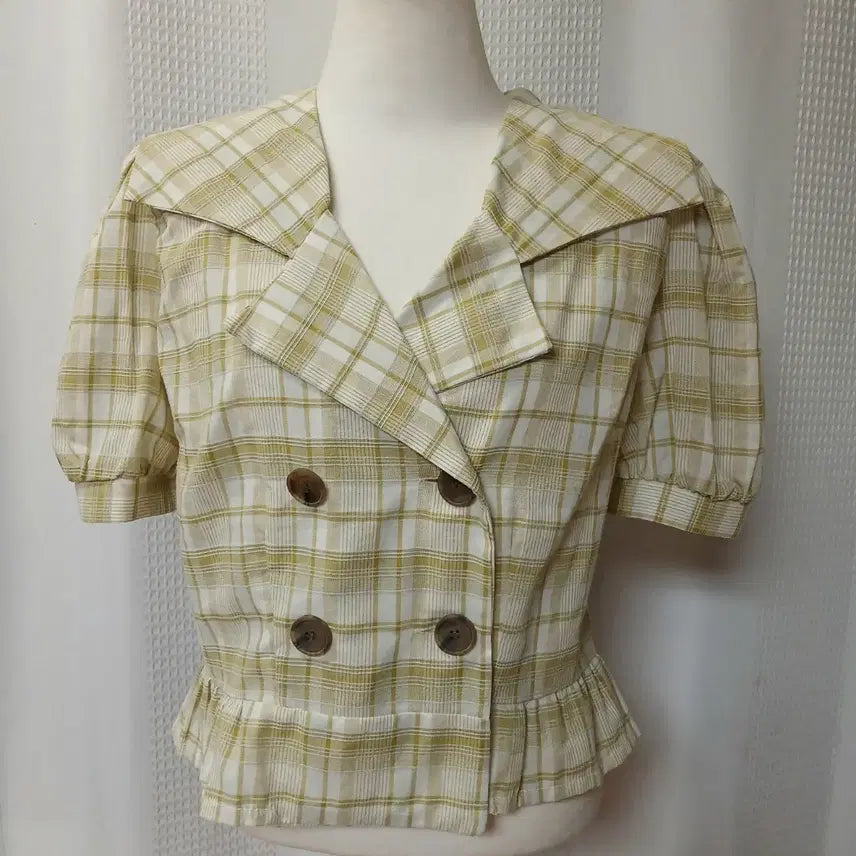 [BUNJANG] Checkered Double-Button Cropped Jacket / 새옷 체크무늬 더블 버튼 크롭 자켓