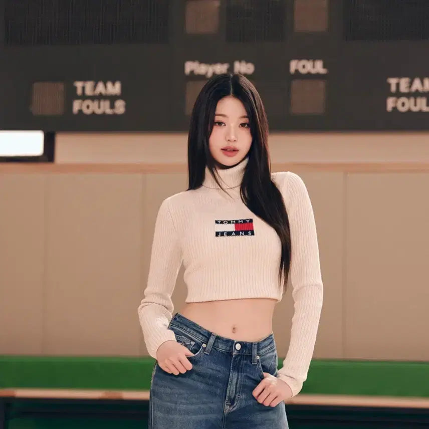 [BUNJANG] Tommy Jeans Jang Wonyoung Mélange Turtleneck Flag Sweater (Size S) / 타미진스 장원영 니트 멜란지 터틀넥 플래그 스웨터 s
