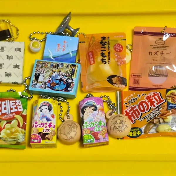 [BUNJANG] Food Gachapon Candy Gachapon Keyring Set / 음식가챠  과자가챠 키링 9개 급처분  일괄