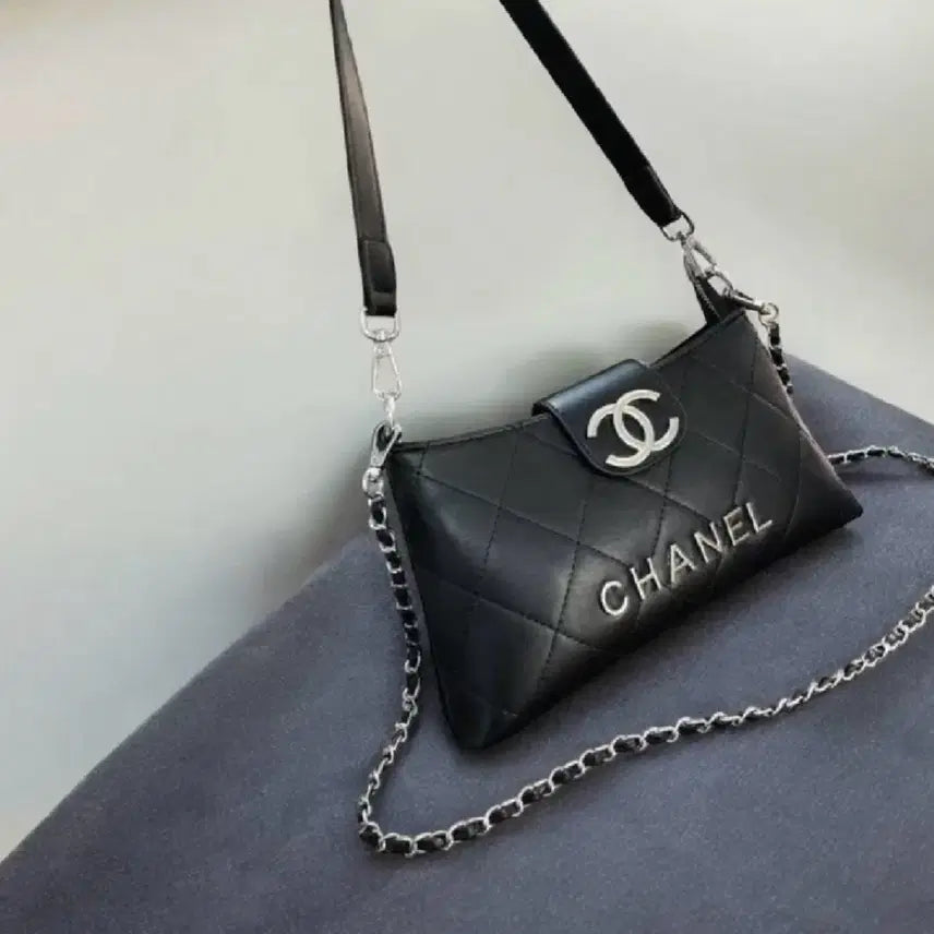 [BUNJANG] Chanel Quilted Chain Bag / 샤넬 체인백