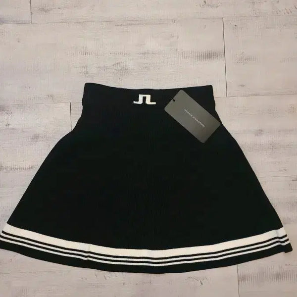 [BUNJANG] J.Lindeberg Black Knit Golf Skirt XS / 제이린드버그 골프 스커트 블랙 니트 라인 XS