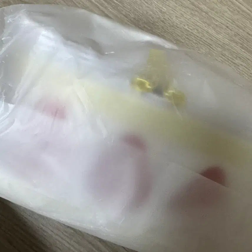 [BUNJANG] Canmake Strawberry Pouch / 캔메이크 캇제 딸기 파우치