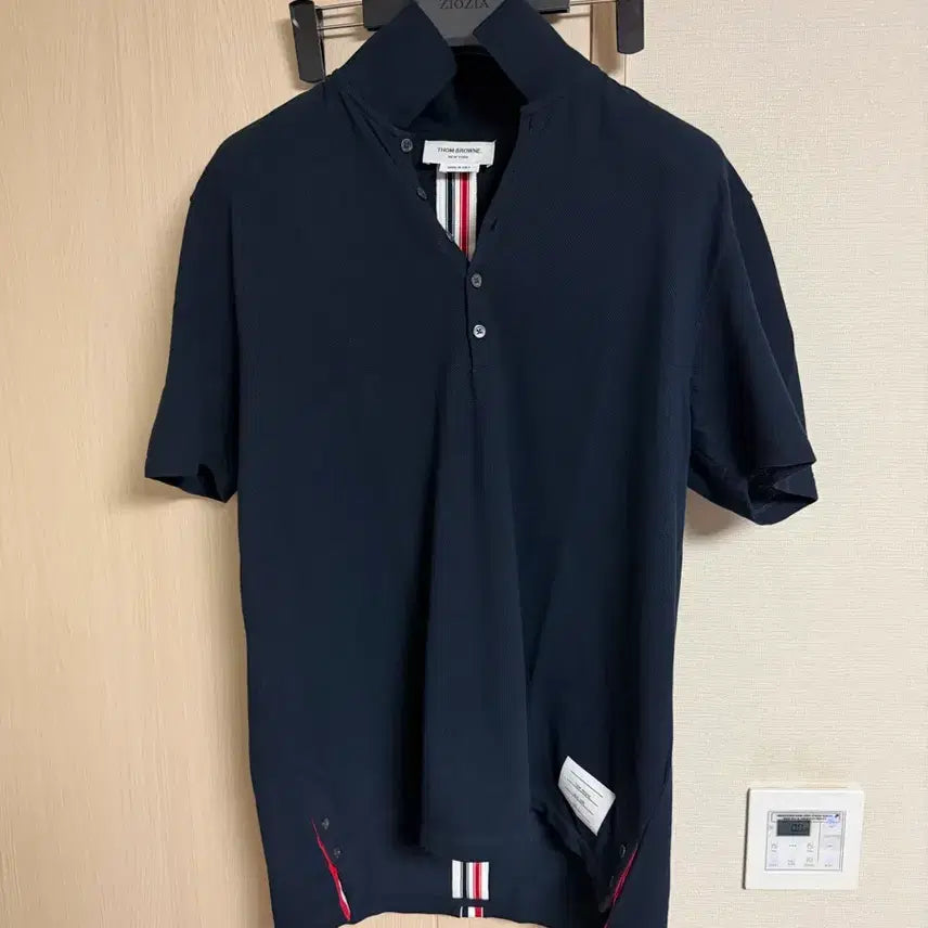 [BUNJANG] Thom Browne White Back 3-Stripe Pique Polo Shirt Navy / 톰브라운 백삼선 네이비 반팔 카라티 5