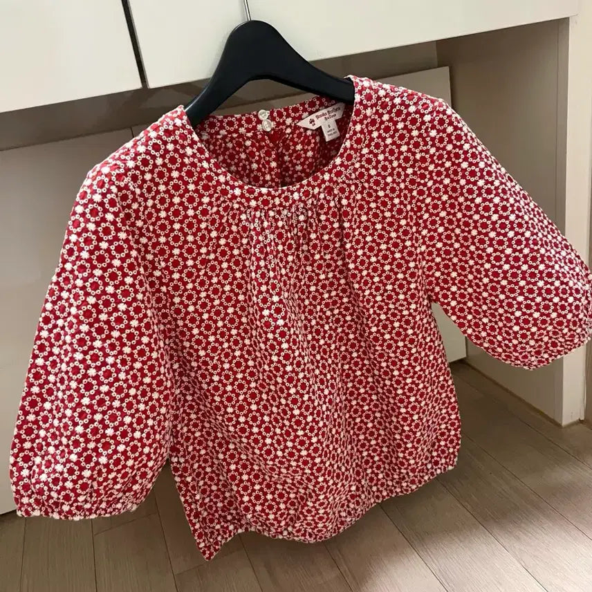 [BUNJANG] Brooks Brothers Red Fleece Embroidered Eyelet Punch Puff Sleeve Blouse / 브룩스브라더스 레드플리스 자수 아일렛 펀칭 퍼프소매 블라우스 레드 빨강 플라워 레이스