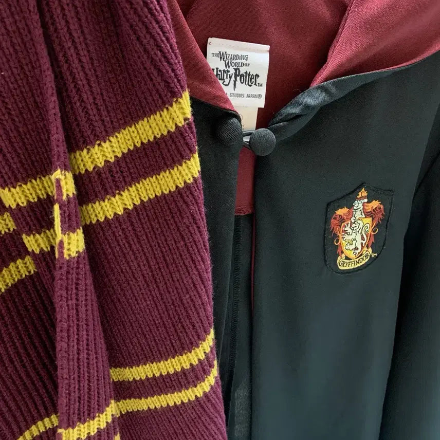[BUNJANG] Harry Potter Japan Universal Studios Robe & Scarf Set / 해리포터 일본 오사카 유니버셜 스튜디오 망토 + 목도리 세트