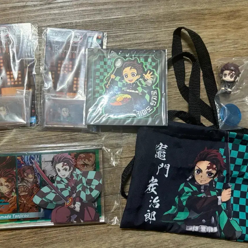 [BUNJANG] Demon Slayer Tanjiro Goods Bundle Set / (일괄) 귀멸의칼날 탄지로 굿즈 모음