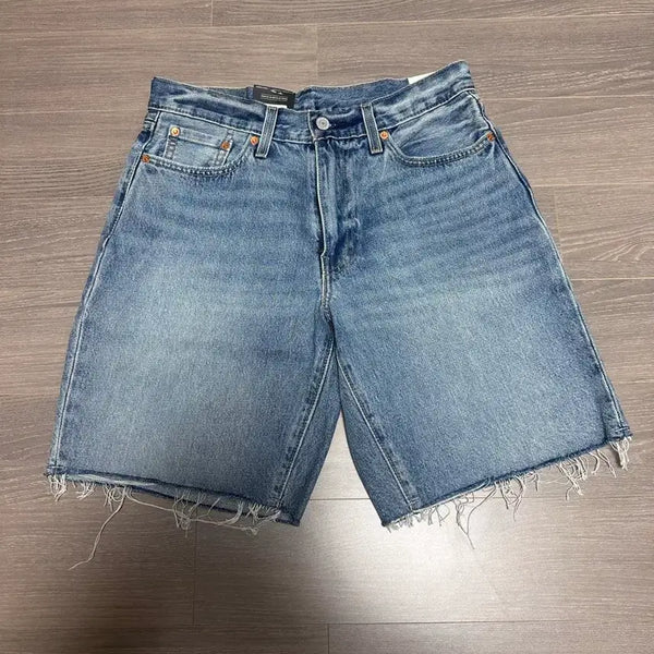 [BUNJANG] Levi's 468 Loose Shorts Light Wash Size 30 / 리바이스 468 루즈쇼츠 연청 30 사이즈