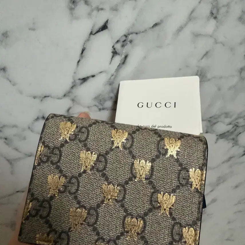 [BUNJANG] Gucci Supreme Bee Pattern Bifold Wallet / 구찌 수프림 반지갑