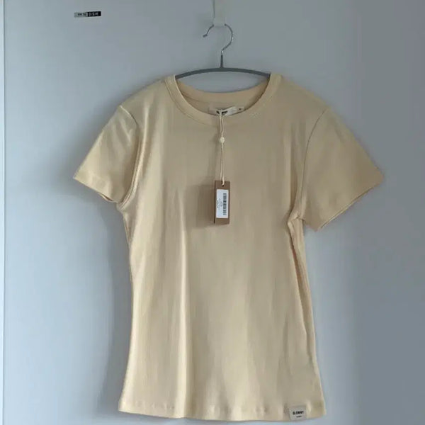 [BUNJANG] Glowny G Classic Fitted Tee Butter / (새상품) 글로니 glowny g classic fitted tee butter