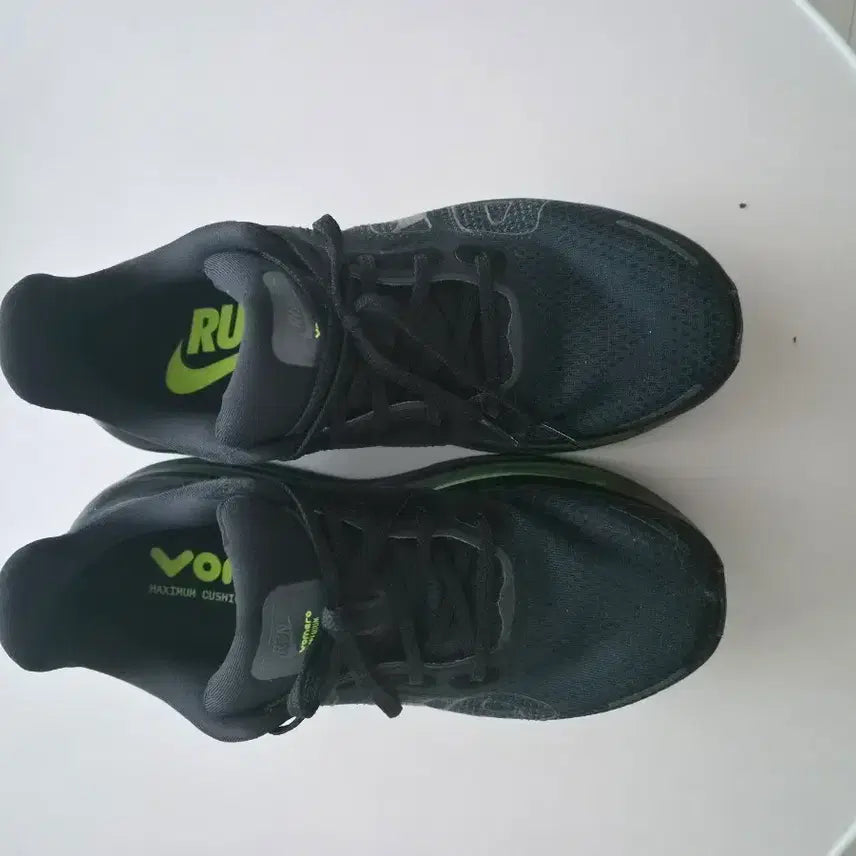 [BUNJANG] Nike Vomero Premium Fluorescent / 나이키 보메로 프리미엄 형광