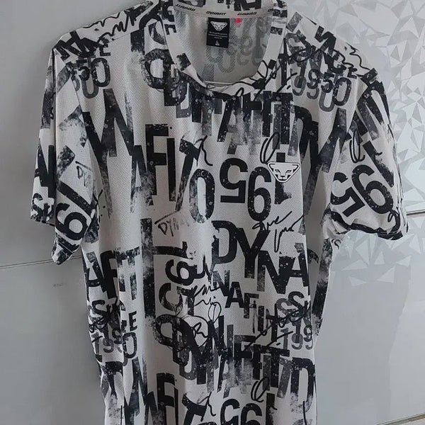 [BUNJANG] Dynafit Short Sleeve T-Shirt White Black Lettering / 다이나핏 반팔 티셔츠 화이트 블랙 레터링