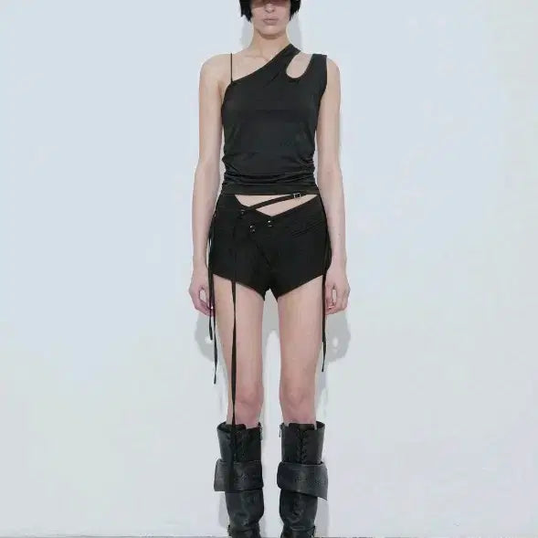 [BUNJANG] Bohemian Seoul Curved Shoulder Top Black / 보헤미안서울 커브드 숄더 탑 블랙