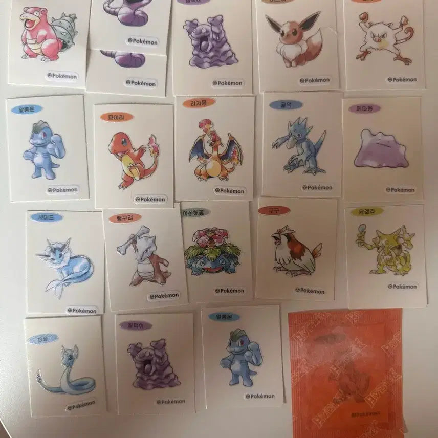 [BUNJANG] Pokemon 30th Anniversary Stickers Bundle Set (19 types) - Mewtwo, Charizard Included / 포켓몬 30주년 띠부씰 뮤츠,리자몽포함 19종 일괄
