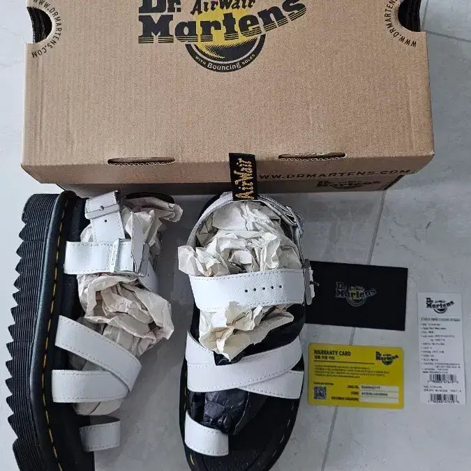 [BUNJANG] Dr. Martens White Sandal / 닥터마틴 샌들 화이트