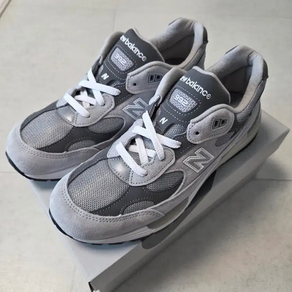 [BUNJANG] New Balance 992 Sneakers / (새상품) 뉴발란스 992 260