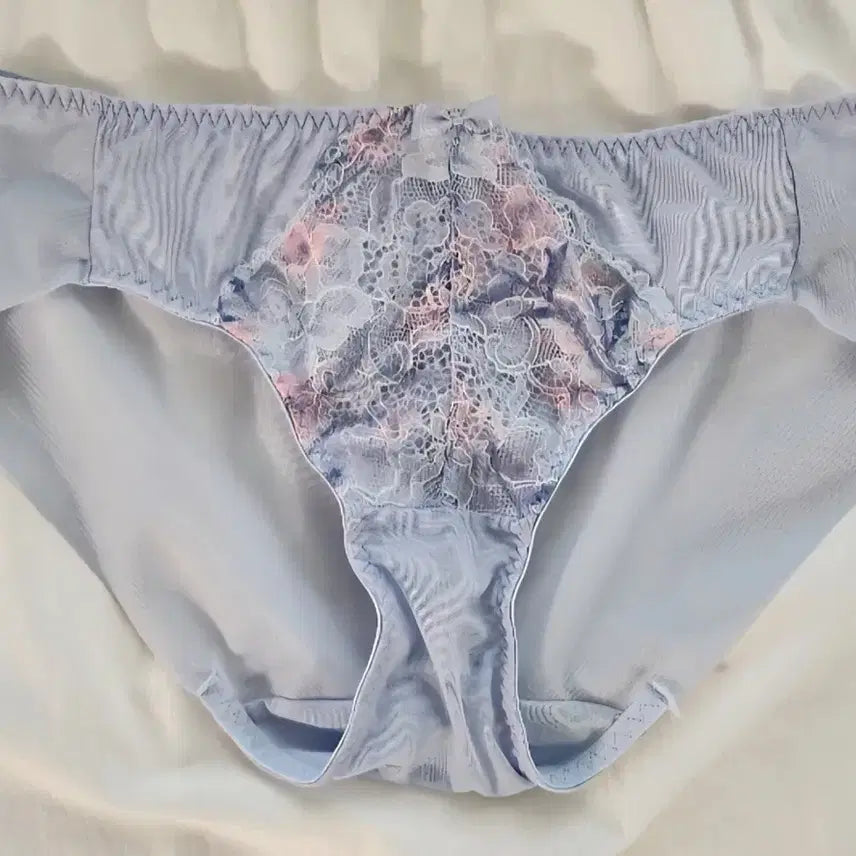 [BUNJANG] Blue Floral Pattern Women's Panties / (중고) 블루 꽃무늬 여성팬티