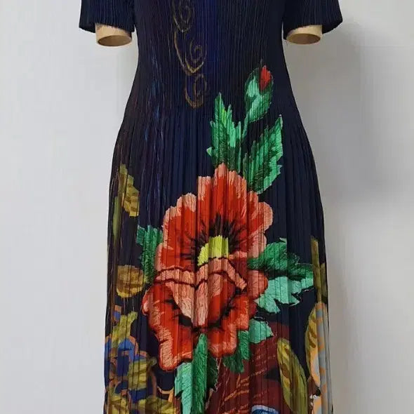 [BUNJANG] Long Pleated Dress with Floral Pattern (Size 66-77) / 가벼운 주름(( 66~~ 77 ))